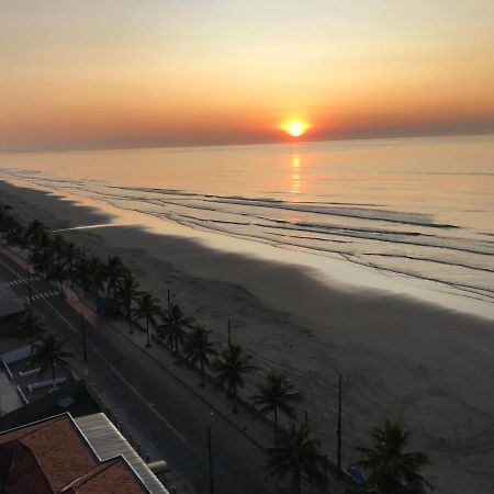 Mongagua Com Vista Para O Mar Pe Na Areia المظهر الخارجي الصورة