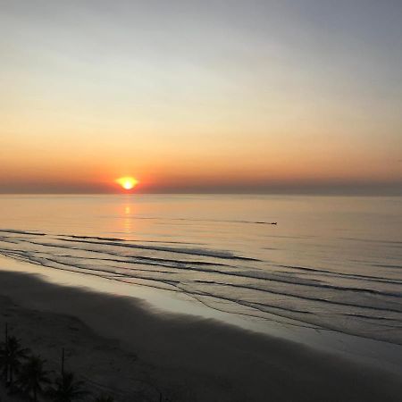 Mongagua Com Vista Para O Mar Pe Na Areia المظهر الخارجي الصورة